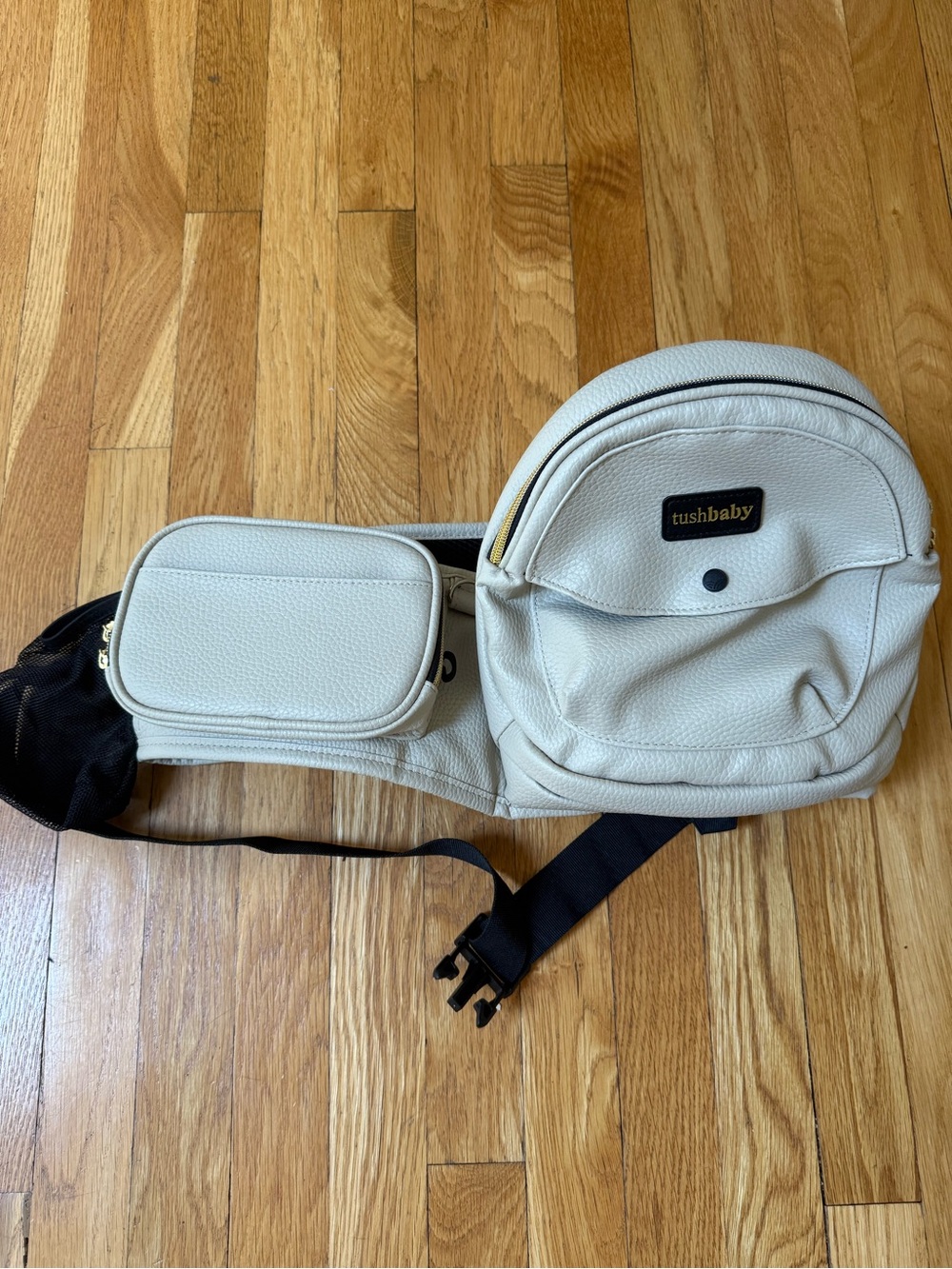 Tush Baby Hip Carrier in Vegan Leather Cream